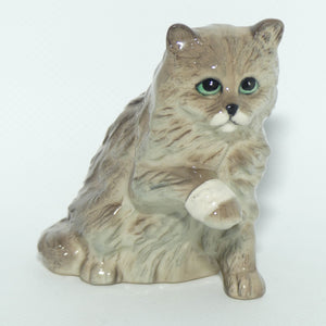 DA195 Royal Doulton Cat with Bandaged Paw | Grey
