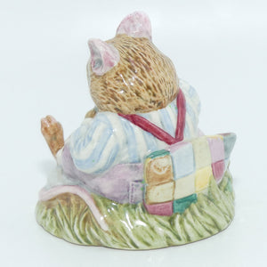 DBH10A Royal Doulton Brambly Hedge figure | Mr Toadflax | Tail at Front with Cushion