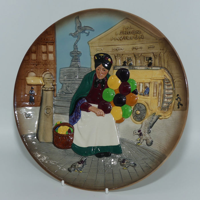 HN1315 Royal Doulton figure The Old Balloon Seller | accompanying plate D6649