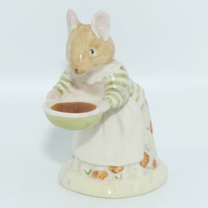 DBH11 Royal Doulton Brambly Hedge figure | Mrs Toadflax | Brown Bowl