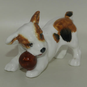 hn1103-royal-doulton-character-dog-with-ball