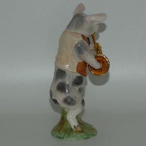 pp8-beswick-pig-prom-richard-the-french-horn-player