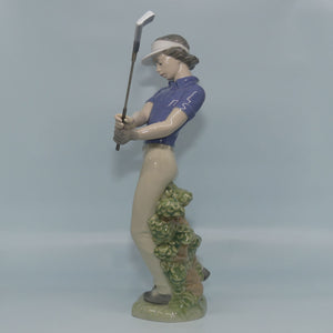 nao-by-lladro-golfer-fore-0451