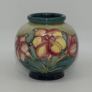 walter-moorcroft-freesia-ball-vase
