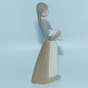 Lladro figure Girl with Pig | #1011 | boxed