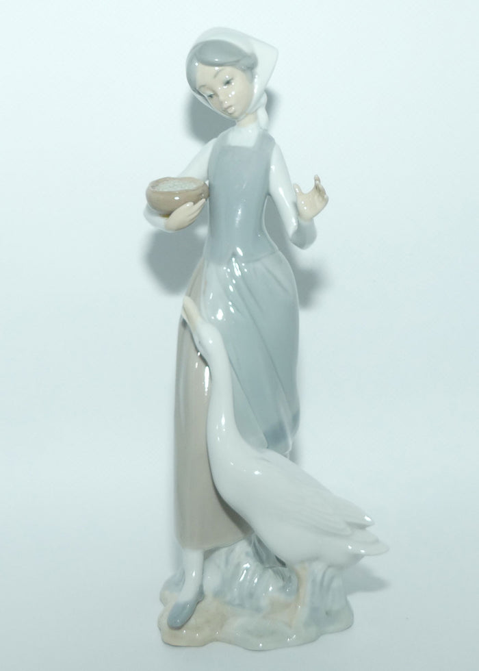Lladro figure Girl with Duck #1052 | #2