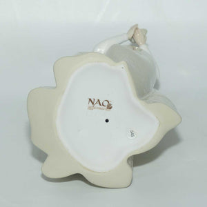 NAO フィギュアFeathered Friend