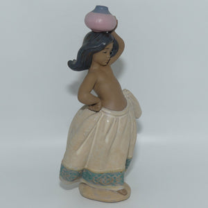 Lladro figure Little Peasant Girl | White | Vase on Head | #2333