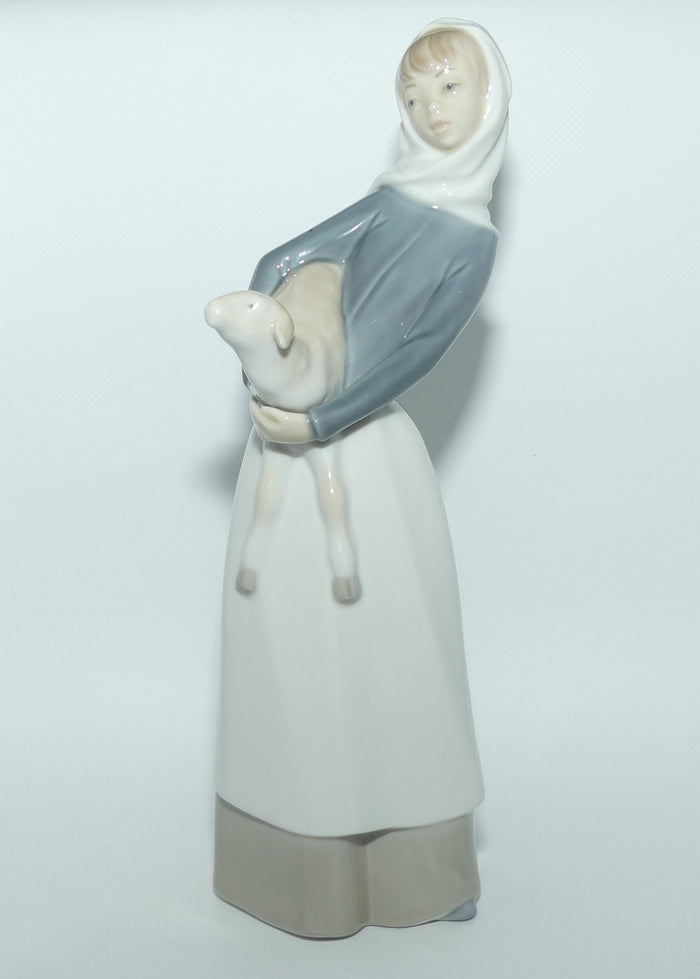 Lladro figure Girl with Lamb | Plain Apron #4584 | #2
