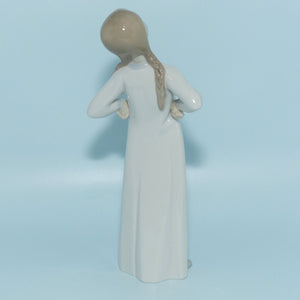 Lladro figure Girl Stretching #4872 | Boxed 