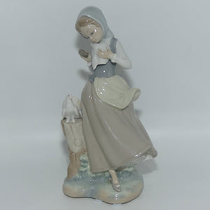 Lladro figure Girl with Doves #4915