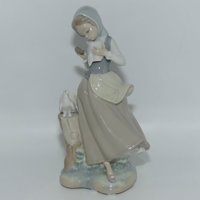 Lladro figure Girl with Doves #4915 | #2