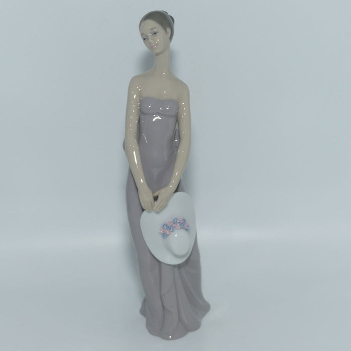 Lladro figure Bridesmaid | #5598