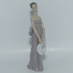Lladro figure Bridesmaid | #5598