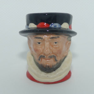 D6251 Royal Doulton miniature character jug Beefeater | ER Handle | Scarlett