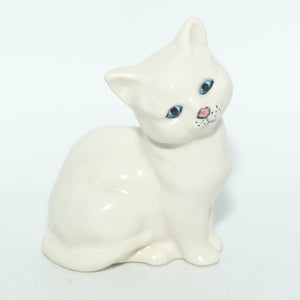DA123 Royal Doulton Kitten | White