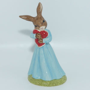 DB288 Royal Doulton Bunnykins Love Heart | Occasions | figure only