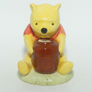 WP01 Royal Doulton Winnie the Pooh figure | Winnie the Pooh and the Honey Pot | boxed