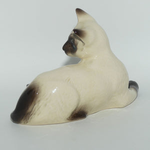 #1558 Beswick Siamese Cat | Lying, Facing Left