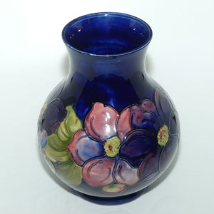 Walter Moorcroft Clematis (Blue) 869/9 vase