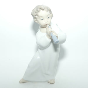 Lladro figure Angel with Flute | Angel Standing | #4540