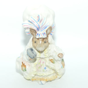 Beswick Beatrix Potter Lady Mouse from Tailor of Gloucester | BP2a Gold Oval