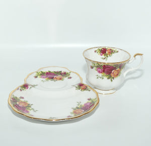 Royal Albert Bone China England Old Country Roses Hostess duo | TV cup and saucer | Shape 1