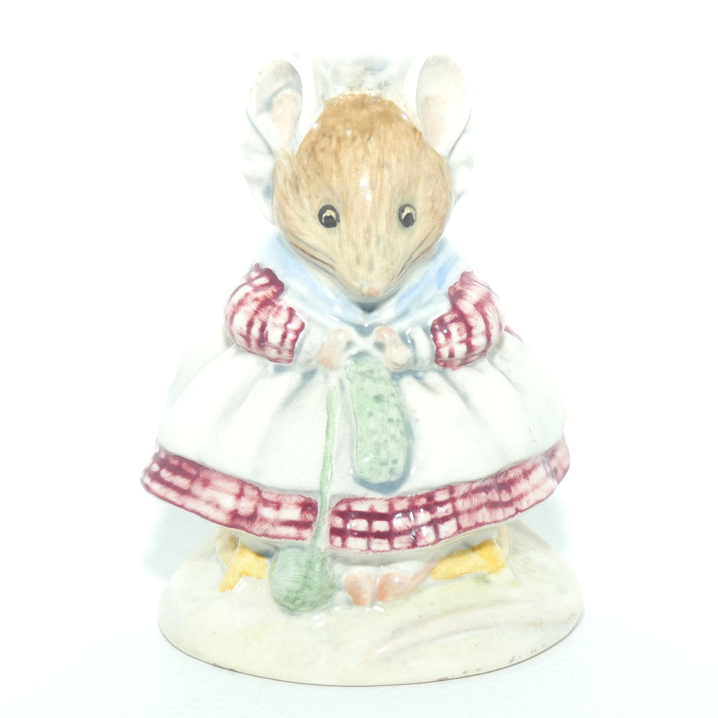 Beswick Beatrix Potter The Old Woman Who lived in a Shoe Knitting | BP3b