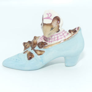 Beswick Beatrix Potter The Old Woman who lived in a Shoe BP3b
