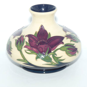 Moorcroft Pottery | Pulsatilla 32/5 vase