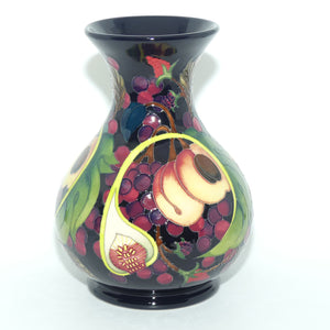 Moorcroft Queens Choice M1/9 vase