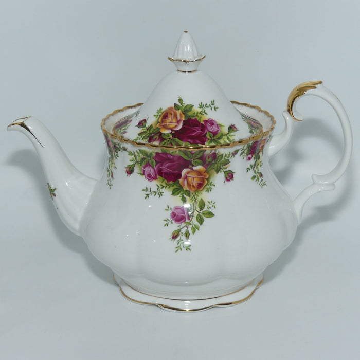 Royal Albert Bone China England Old Country Roses tea pot | 1250ml | © 1962 Royal Albert Ltd backstamp