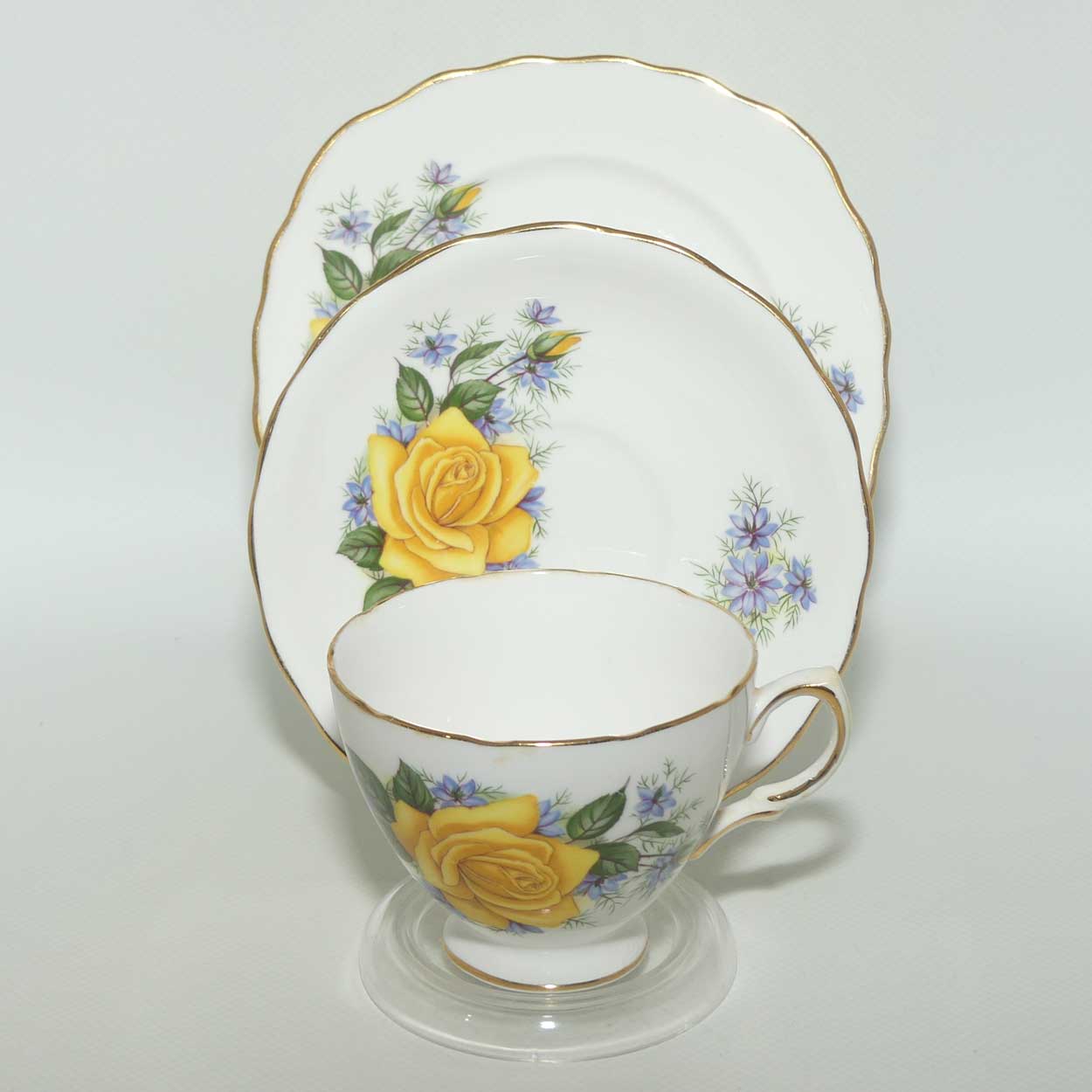 Tea Cup Royal Albert Yellow Rose China Royal Vale Bone China