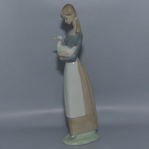 Nao by Lladro figure Girl with Goose  #0025