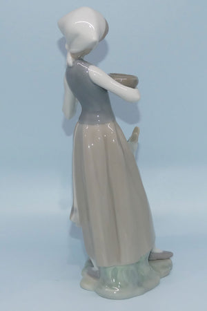 lladro-figure-girl-with-duck-1052-with-box