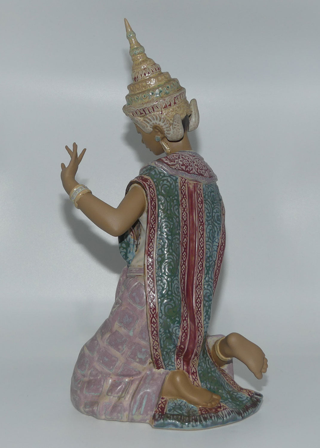 Large Retired Lladro Thai Dancer Statue With Gres Finish (item #1433111)