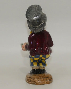 2479-beswick-alice-in-wonderland-mad-hatter-figure