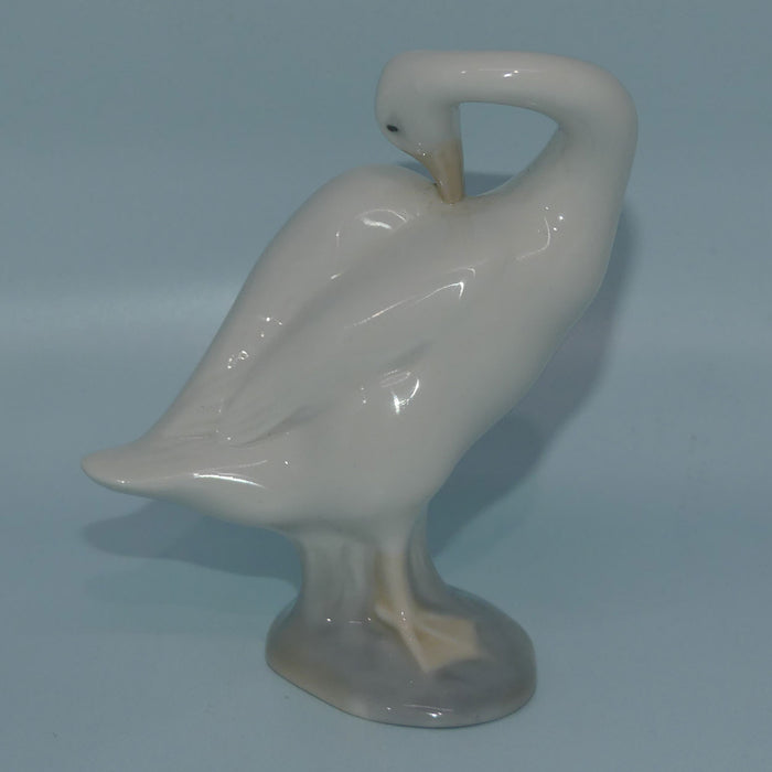 Lladro figure Little Duck #4553 | Beak in Wing