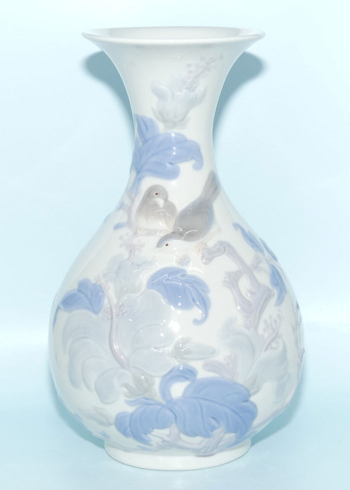 Lladro flower vase with Sparrows #4691