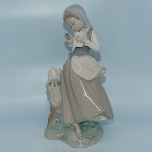 lladro-figure-girl-with-doves-4915