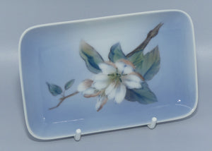 bing-and-grondahl-floral-rectangular-tray-53-964