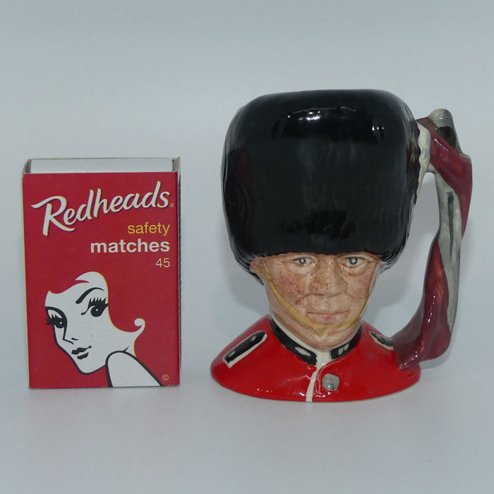 D6772 Royal Doulton miniature character jug Guardsman