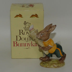 db28b-royal-doulton-bunnykins-olympic-green-gold