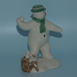 ds22-royal-doulton-snowman-figure-the-snowman-snowballing