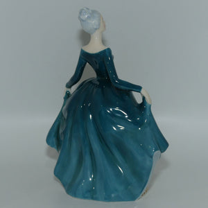HN2709 Royal Doulton figurine Regal Lady
