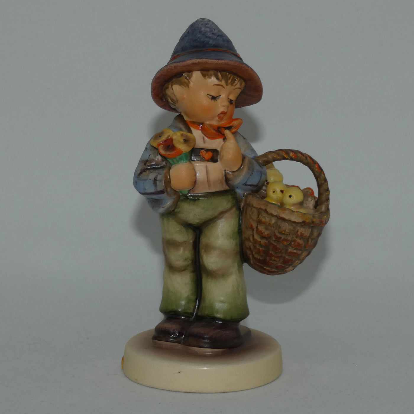 HUM378 MI Hummel figurine Easter Greetings – Roundabout Antiques