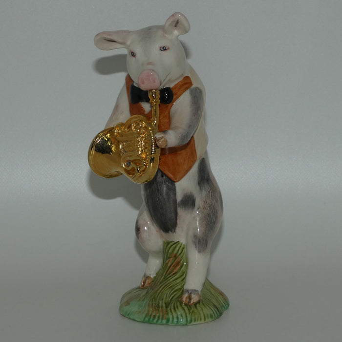 PP08 Beswick Pig Prom Richard the French Horn Player