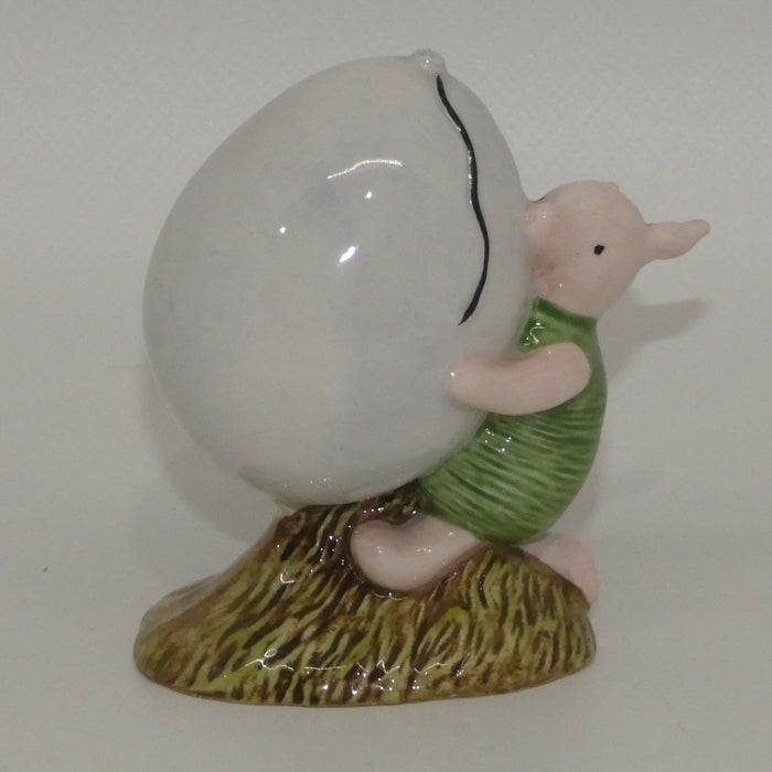 WP05 Royal Doulton Winnie the Pooh figure | Piglet and the Balloon