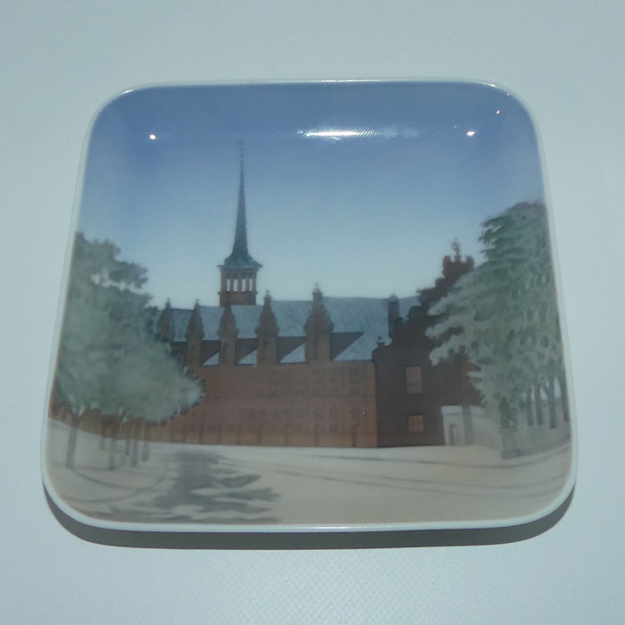 Bing and Grondahl square tray | Borsen