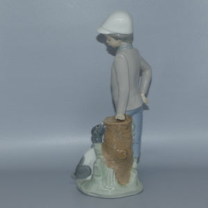 nao-by-lladro-boy-with-dog